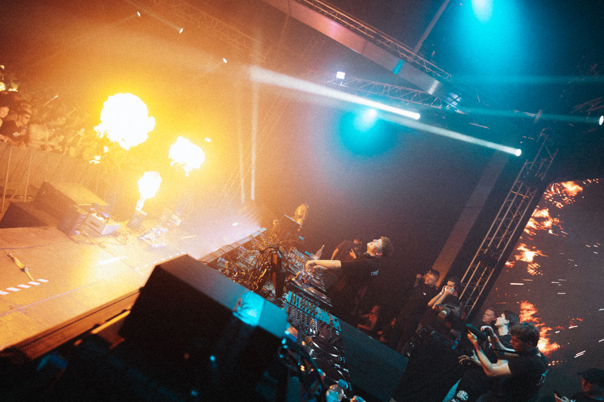 Loading... just a sec